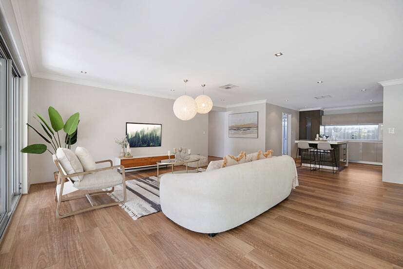 8 Highland Rise, PIARA WATERS, WA 6112 AUS