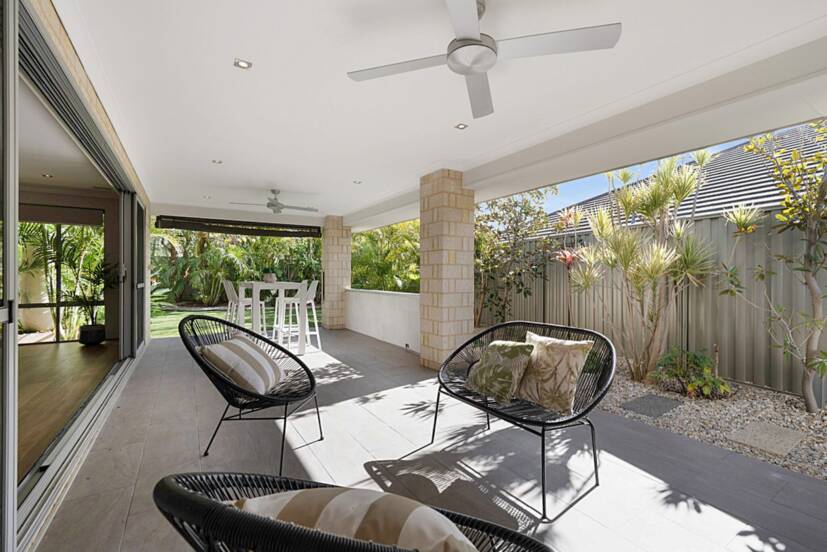 8 Highland Rise, PIARA WATERS, WA 6112 AUS