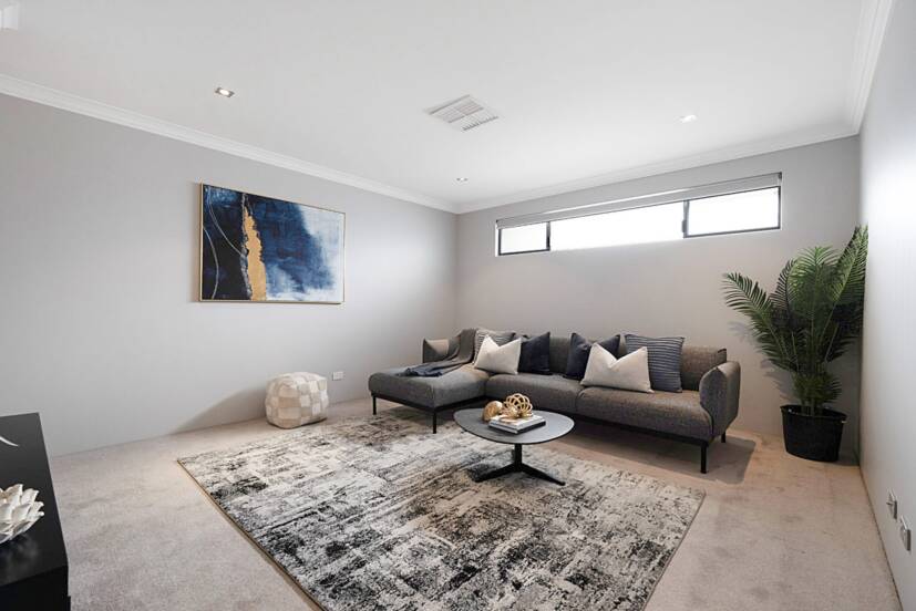 8 Highland Rise, PIARA WATERS, WA 6112 AUS