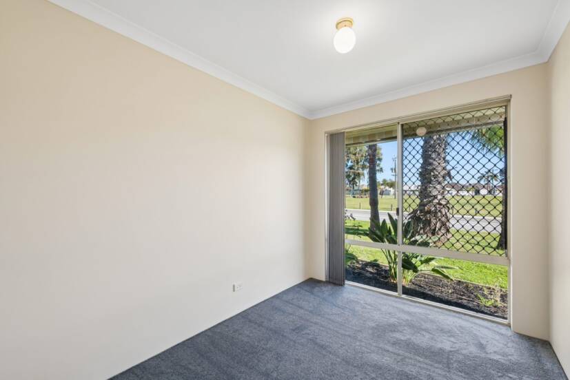 1 Limbee Glade, HUNTINGDALE, WA 6110 AUS