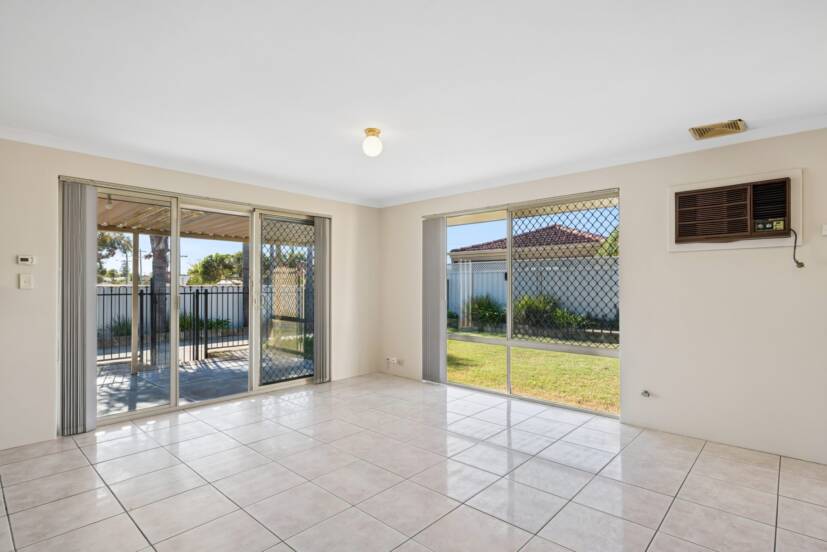 1 Limbee Glade, HUNTINGDALE, WA 6110 AUS