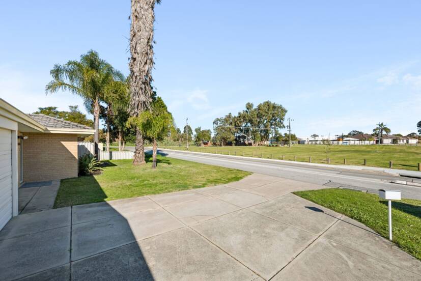 1 Limbee Glade, HUNTINGDALE, WA 6110 AUS