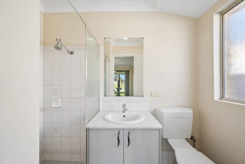 1 Limbee Glade, HUNTINGDALE, WA 6110 AUS