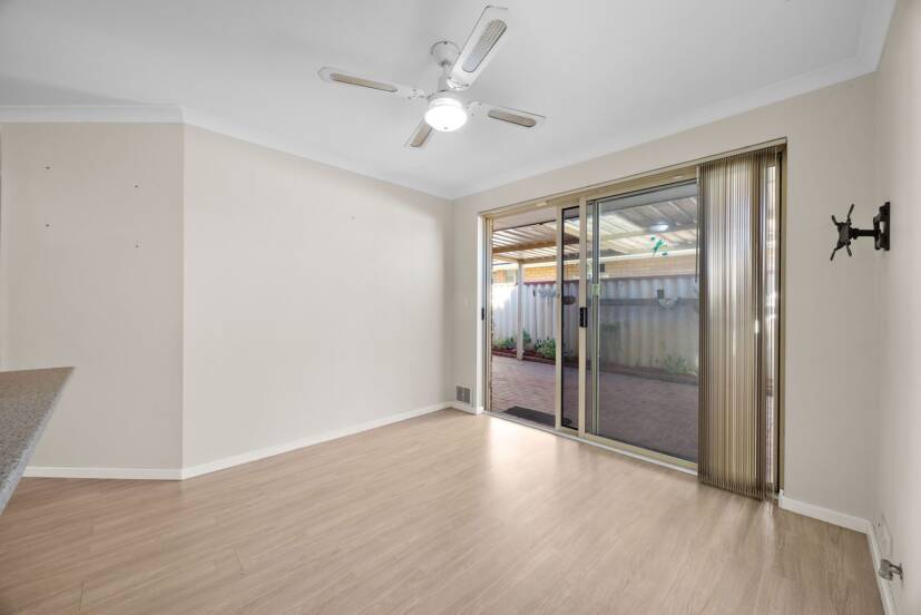4/10 Elanora Drive, COOLOONGUP, WA 6168 AUS