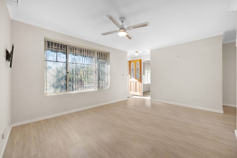 4/10 Elanora Drive, COOLOONGUP, WA 6168 AUS