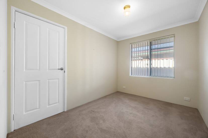 4/10 Elanora Drive, COOLOONGUP, WA 6168 AUS