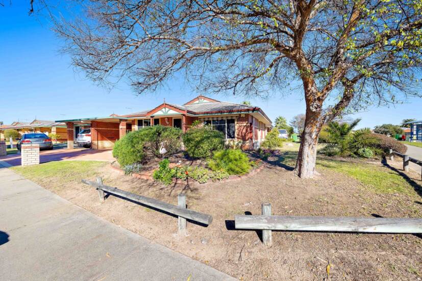 4/10 Elanora Drive, COOLOONGUP, WA 6168 AUS
