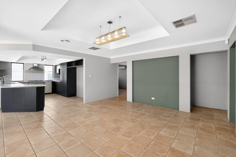 12 Verde Road, SOUTHERN RIVER, WA 6110 AUS