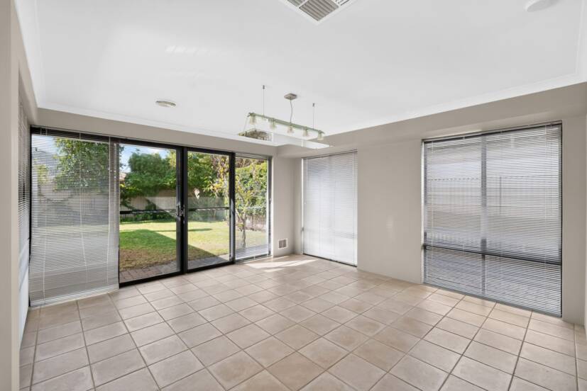 12 Verde Road, SOUTHERN RIVER, WA 6110 AUS
