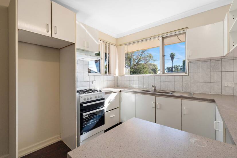 86 Jubilee Street, BECKENHAM, WA 6107 AUS