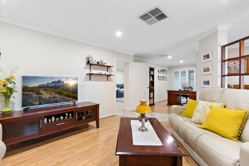 1 Blakemore Retreat, HUNTINGDALE, WA 6110 AUS