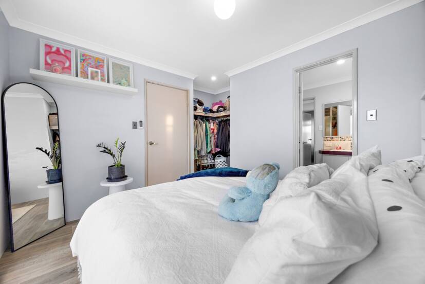 17 Benbecula Loop, PORT KENNEDY, WA 6172 AUS
