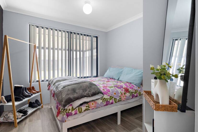 17 Benbecula Loop, PORT KENNEDY, WA 6172 AUS