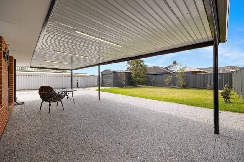 17 Benbecula Loop, PORT KENNEDY, WA 6172 AUS