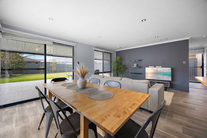 17 Benbecula Loop, PORT KENNEDY, WA 6172 AUS
