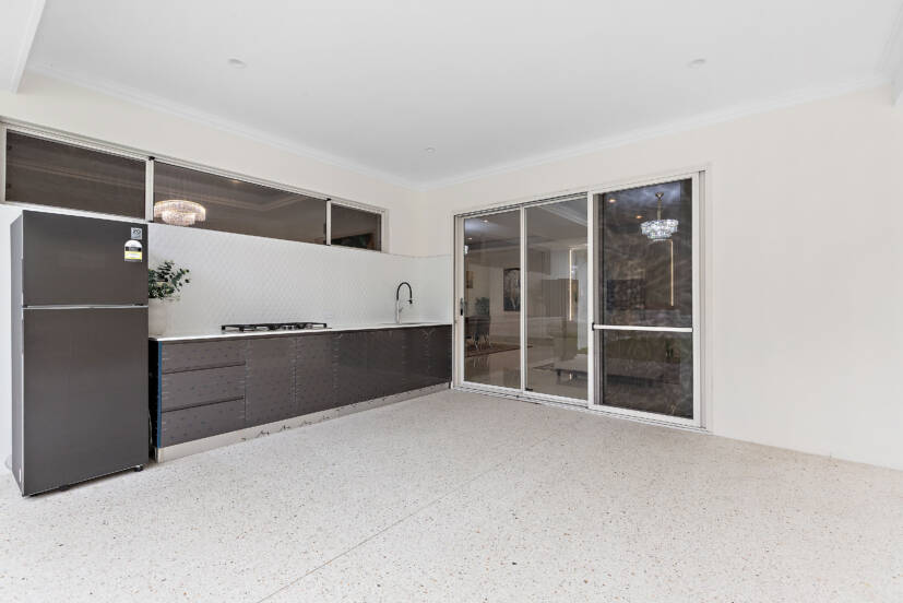 33 Fragola Rise, LANDSDALE, WA 6065 AUS