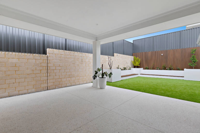 33 Fragola Rise, LANDSDALE, WA 6065 AUS